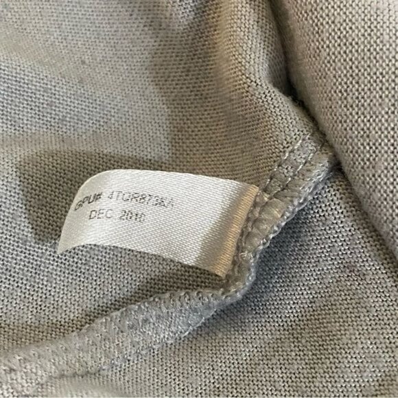 FREE Iowa Hawkeyes Short Sleeve Raglan Tee Black Gray - Picture 2 of 3